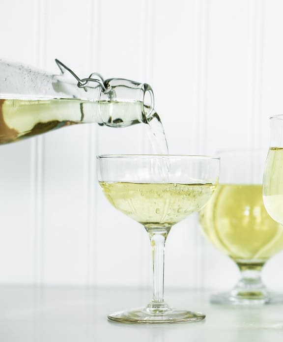 Serving Cider: A Guide to Glassware